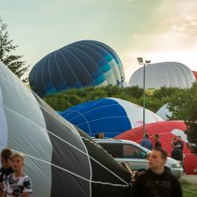 Neregėta: šimtmečio proga virš Kauno pakilo šimtas oro balionų