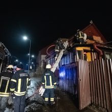 Sujudimas Aleksote: nugriaudėjo sprogimas, degė gyvenamasis namas