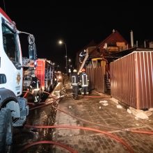 Sujudimas Aleksote: nugriaudėjo sprogimas, degė gyvenamasis namas