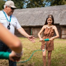 Į Rumšiškes subūrė Žolinių šventė: stebino puokščių gausa