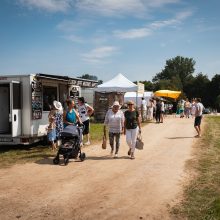 Į Rumšiškes subūrė Žolinių šventė: stebino puokščių gausa