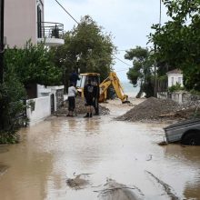 Graikijoje, Turkijoje ir Bulgarijoje potvynių aukų skaičius vis auga