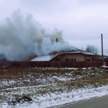 Sudegė krepšinio trenerio namai: vietoj šventinių nuotaikų – liūdesys ir krūva nuodėgulių