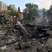 Ukraina po masinio okupantų raketų smūgio įspėja, kad laukia sunkūs mėnesiai