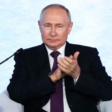 V. Putinas žada iki metų pabaigos paskelbti, ar dalyvaus 2024 metų rinkimuose