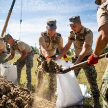 Rumunija prie sienos su Ukraina pradėjo statyti priešlėktuvines slėptuves