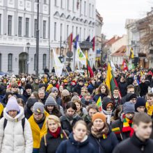 Lietuvos jaunimas Vasario 16-ąją mini eisenoje simboliniu valstybės keliu