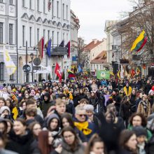 Lietuvos jaunimas Vasario 16-ąją mini eisenoje simboliniu valstybės keliu