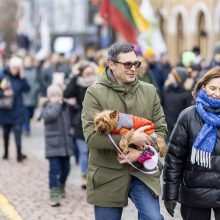 Lietuvos jaunimas Vasario 16-ąją mini eisenoje simboliniu valstybės keliu