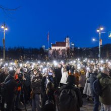 Apie pusė tūkstančio žmonių Vilniuje susirinko pagerbti A. Navalno