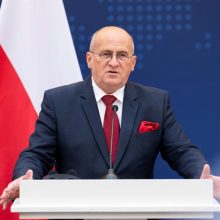 Lenkų ministras: naujo ES sankcijų Rusijai paketo priėmimas gali užtrukti ištisas savaites