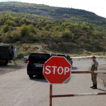 Armėnija kaltina Azerbaidžaną atidengus ugnį, praneša apie aukas