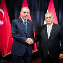 Turkijos lyderis R. T. Erdoganas Vengrijoje dalyvavo derybose dėl NATO ir energetikos