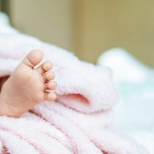 Naujagimį nužudžiusi mama bausmės išvengė: teismas ją pripažino nepakaltinama