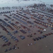 Potvynių siaubiamoje Rusijoje upių vanduo toliau kyla