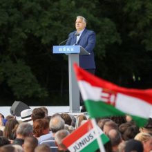 V. Orbanas prieš ES rinkimus surengė „taikos eitynes“, demonstruodamas jėgą