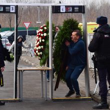A. Navalno karstas atgabentas į kapines