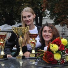 Ralio „Aplink Lietuvą“ laimėtojams – prezidento G. Nausėdos taurė