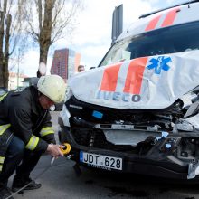 Paradoksas: padeda kitiems, bet patys – nesaugūs kelyje