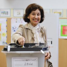 Pirmąjį Šiaurės Makedonijos prezidento rinkimų turą laimėjo opozicijos kandidatė