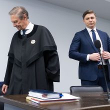 Prokuroras M. Sinkevičiui prašo skirti 30 tūkst. eurų baudą, draudimą eiti pareigas