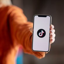 Šaltinis: Prancūzija uždraudė „TikTok“ naudoti valstybės tarnautojų darbo telefonuose