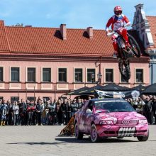 Rotušės aikštė virto baikerių fiesta po atviru dangumi: tai patiko ne visiems