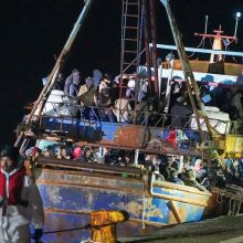 Pakrančių apsauga: Italijos uostuose išgelbėta apie 1 tūkst. migrantų
