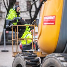 Į viršų stiebiasi Kauno kalėdinės eglutės karkasas: netrukus atkeliaus ir dekoracijos