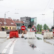 Pilies žiedas uždarytas: apylankose vairuotojai stringa spūstyse