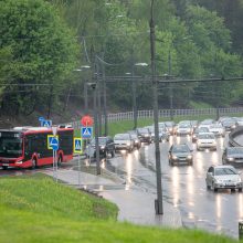 Pilies žiedas uždarytas: apylankose vairuotojai stringa spūstyse