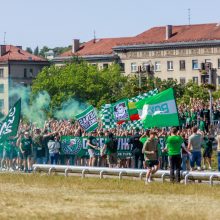 Artėja lemiama akimirka: krepšinio sirgaliai triukšmingai sugužėjo į areną