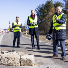 Įsibėgėja kelio Molėtai–Utena rekonstrukcija: išardyta 15 tūkst. tonų senos kelio dangos  