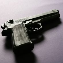 Vilniaus rajone esančiame tvenkinyje rastas pistoletas