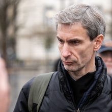 A. Paleckis iš už grotų kreipėsi į pasekėjus: gal net pavyks vieną kitą vaizdo įrašą padaryti