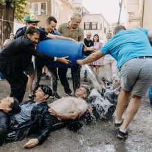 Spektaklis „Fugit“ – tikroviška karo repeticija