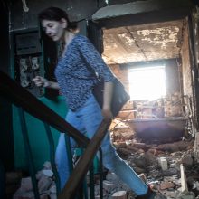 Karas: Odesos srityje raketomis smogta daugiabučiui, žuvo keturiolika žmonių