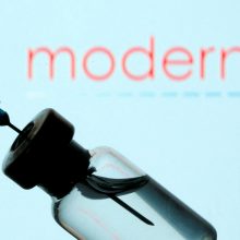„Moderna“ padavė į teismą „Pfizer“ ir „BioNTech“