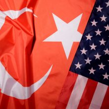 Turkija nesureikšmina JAV sankcijų dėl ryšių su Rusija grėsmės