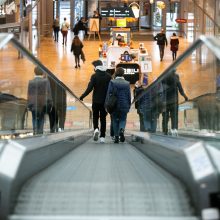Pirmasis savaitgalis be „gpaso“: pirkėjai prekybos centrų neužplūdo – lėkė į Lenkiją?