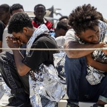 Graikijoje nuskendo nelegalių migrantų laivas: ieškoma dešimčių žmonių