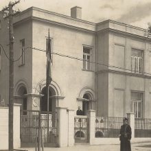1930 m.: V.Putvinskio g. 14 name veikė Prancūzijos pasiuntinybė.