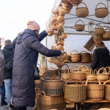 Į sostinę sugrįžo Kaziuko mugė: pavasario nuotaikos, amatininkų gausa ir liaudies dainos 