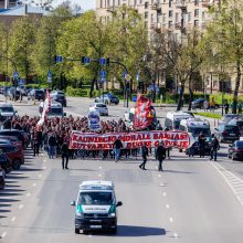 „Žalgirio“ arena – vėl sausakimša, prieš mačą  – įspūdingos sirgalių eisenos