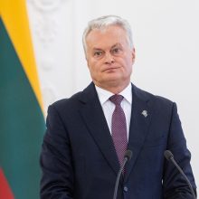 G. Nausėda sako nesigailintis pasakytos frazės apie „užpakalines duris“