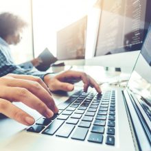 Apklausa: padaugėjo kibernetinių atakų prieš Lietuvos finansų įstaigas 