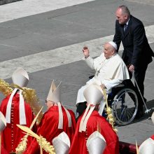 Popiežius paskutinę minutę nusprendė praleisti savo homiliją per Verbų sekmadienio mišias