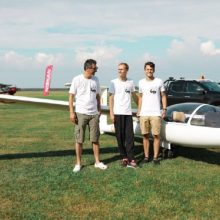 Trys Lietuvos pilotai pradeda skrydį sklandytuvais per Europą