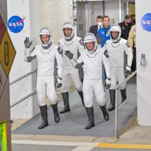 Paskutinę minutę negalėjo pakilti „SpaceX“ raketa su  keturiais astronautais