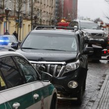 Klaipėdos senamiestyje – netikėta dviejų visureigių avarija